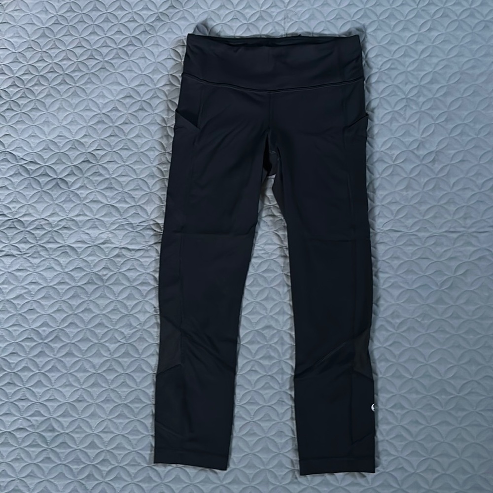 Black Lululemon, Pace Rival size 4 cropped leggings